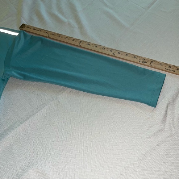 Spyder Active Base Layer Long Sleeve Top Size Medium - Picture 9 of 10